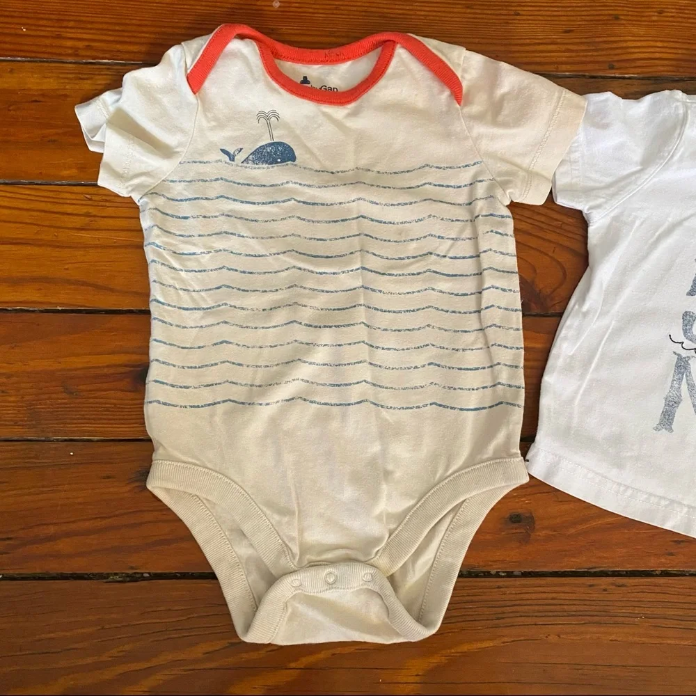 Gap Bundle Summer Onesie & Shirt Size 6-12 Months